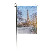 Eiffelov toranj i vintage vrtiljak na zimskoj večernjim vrtama zastava ukrasna zastava kuća baner