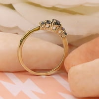 DazzlingRock kolekcija 0. Carat okrugli crno-bijeli dijamantni kameni zaručni prsten za žene u 14k žuto