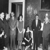 Predsjednik John Kennedy susreo se sa američkim zrakoplovima RB - piloti koji su objavljeni iz Sovjetskog