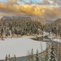 Snježne padavine u ranoj sezoni na rijeci Flathead u Nacionalnoj šumi Flathead, Montana, SAD Poster