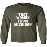 Ta žena iz majice dugih rukava u Michiganu