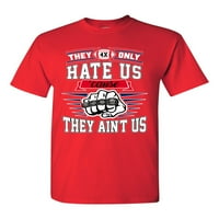 Oni nas samo mrze, jer nam ne-nogometne nogometne majice u Engleskoj